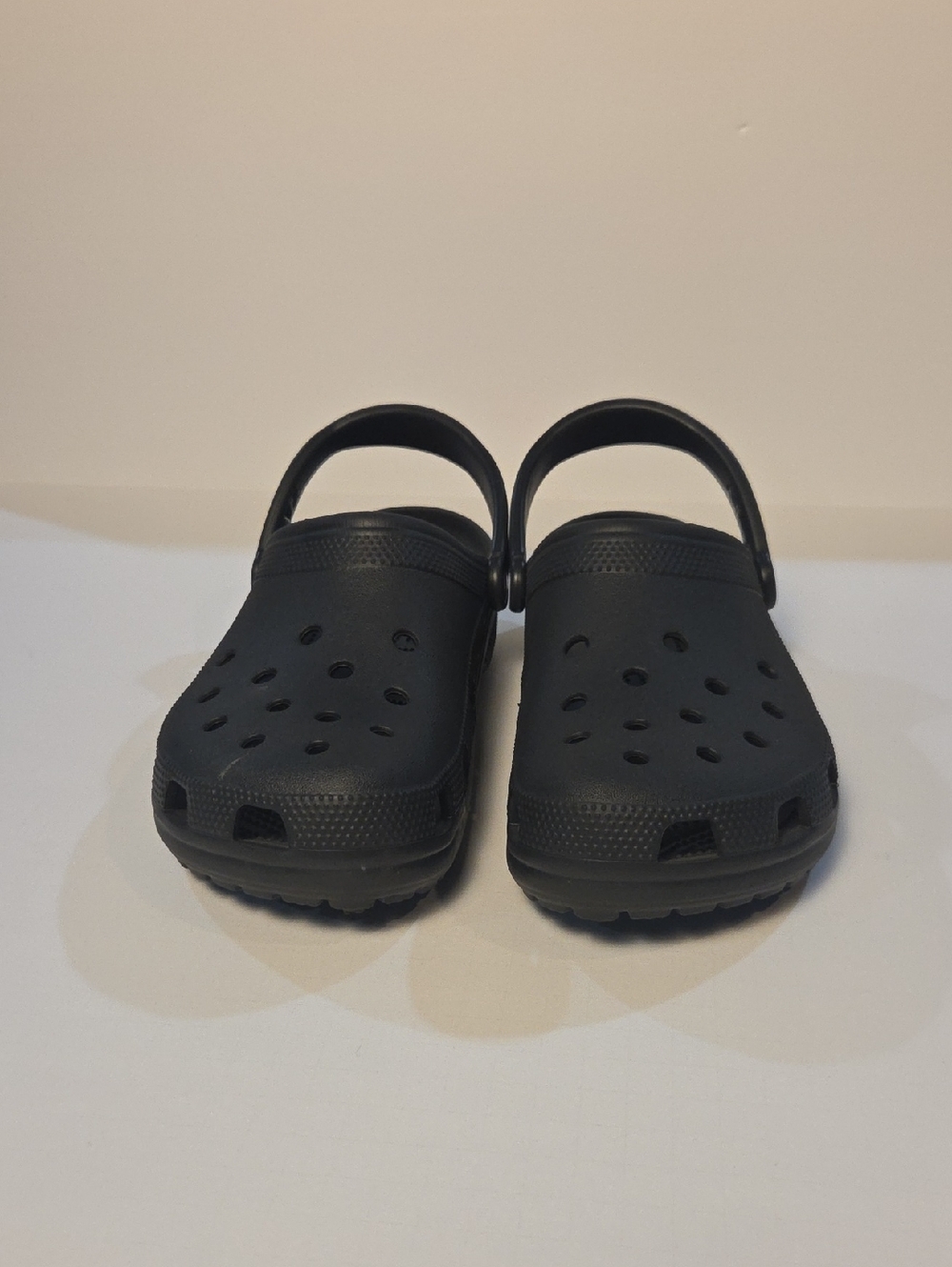 CROCS Classic Clog Black Vented Slip On Versatile Sporty Minimalist Size 10M 12W